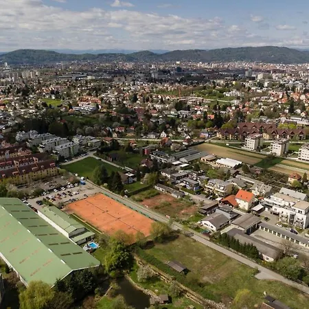 110m2 In Graz-saint Peter - Free Parking